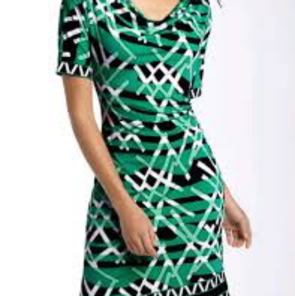 BCBG Maxazria Dress Emerald Color Shirred Ruching Side Asymmetrical Scoop Neck M - Picture 1 of 10